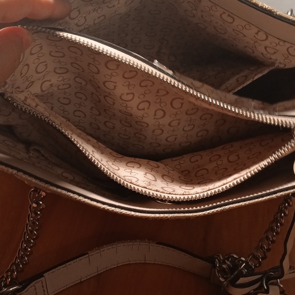 Guess Signature Beige Women Bag With Chain Handles - Picture 13 of 15